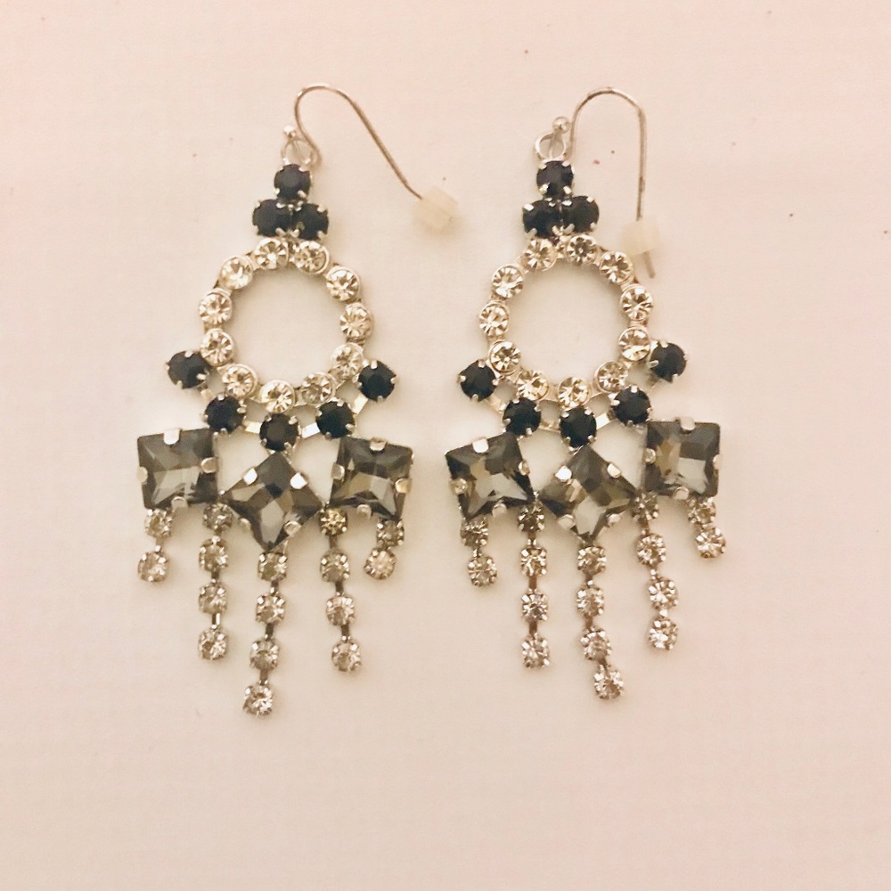 3 for $30 🍍Lulu Frost Crystal Earrings